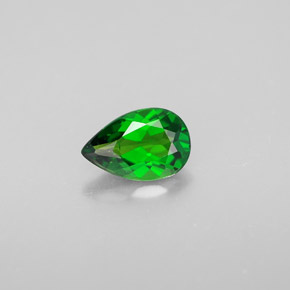 Diopsídio de cromo verde natural 0,64ct, formato de pêra, VVS