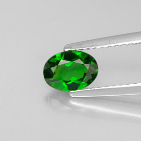 Diopsídio de Cromo Verde Natural 0.61ct, Corte Oval, VVS