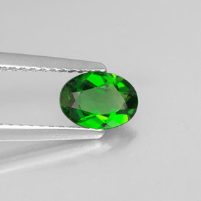 Diopsídio de Cromo Verde Natural 0.61ct, Corte Oval, VVS