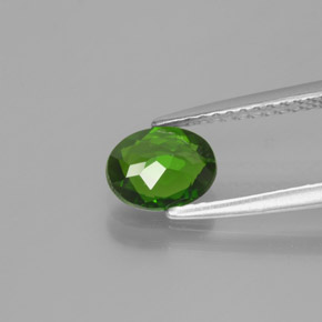 Diopsídio de cromo verde natural 0,80ct, corte oval, VS
