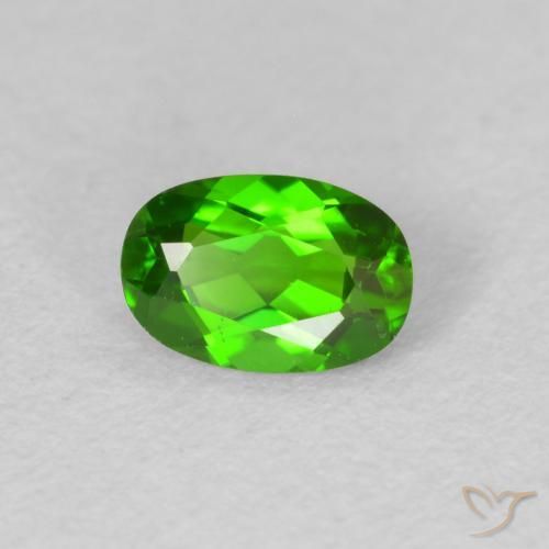 diopsídio de cromo Verde escuro Natural 0.52ct, oval, VVS-VS