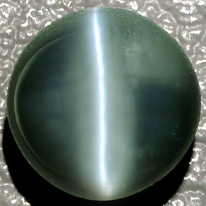 Chrysoberyl cat's eye verde natural 4,08ct, corte oval, translúcido