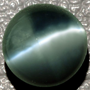Chrysoberyl cat's eye verde natural 4,08ct, corte oval, translúcido