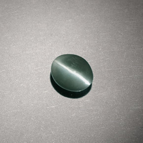 Chrysoberyl cat's eye verde natural 0,80ct, corte oval, translúcido