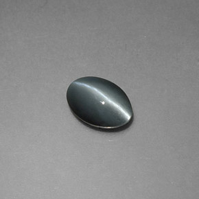 Chrysoberyl cat's eye cinza natural 0,65ct, corte oval, opaco