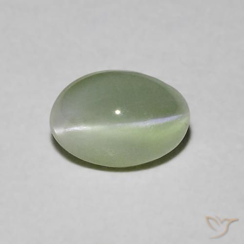 Chrysoberyl cat's eye verde natural 0,90ct, corte oval, translúcido