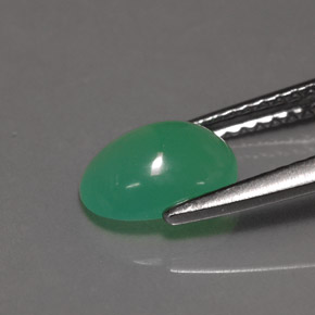 Crisoprásio verde natural 1,15ct, corte oval, translúcido
