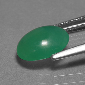 Crisoprásio verde natural 1,55ct, corte oval, translúcido