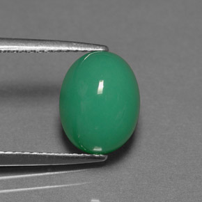 Crisoprásio verde natural 3,93ct, corte oval, translúcido