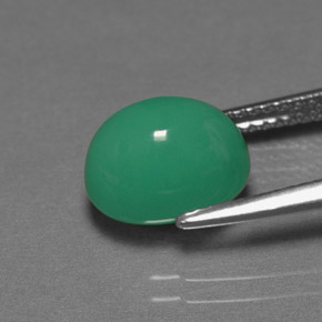 Crisoprásio verde natural 3,93ct, corte oval, translúcido