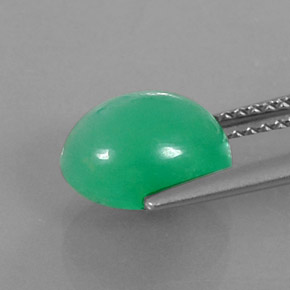 Crisoprásio verde natural 3,45ct, corte oval, opaco