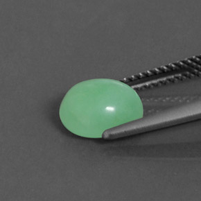 Crisoprásio verde natural 1,79ct, corte oval, opaco