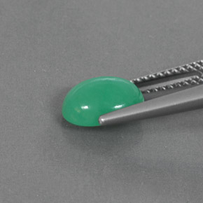 Crisoprásio verde natural 1,80ct, corte oval, opaco