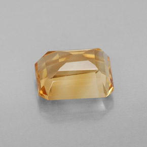 Citrino amarelo natural 2,40ct, corte esmeralda, VS
