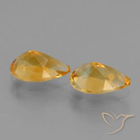 Pedras preciosas de Citrino Laranja-dourado médio-claro natural de 2.30 ct, Formato de pêra, VVS