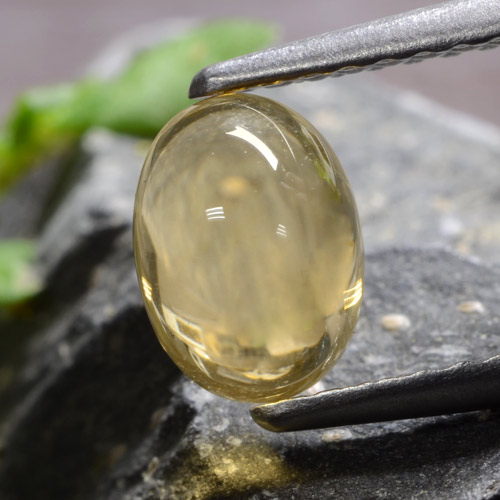 Citrino amarelo natural 1,02ct, corte oval, transparente