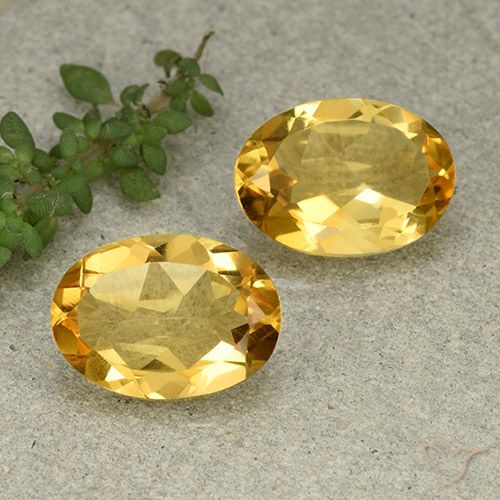 9.40ctw Natural Dourado Médio-claro Citrino, oval, VVS-VS