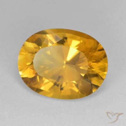 Citrino Medium Light-Golden Natural 6.35ct, oval, VVS-VS