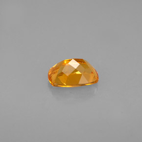 Clinohumita laranja natural 0,58ct, almofada cortada, VS-SI