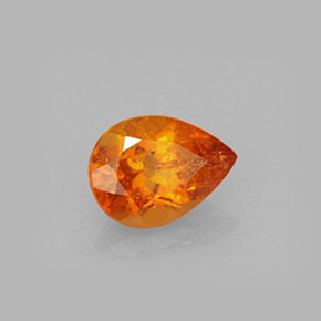 Clinohumita laranja natural 0,69ct, formato de pêra, VS-SI