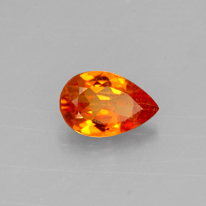 Clinohumita laranja natural 0,63ct, formato de pêra, VS-SI