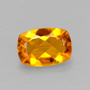 Clinohumita laranja natural 0,65ct, almofada cortada, VS