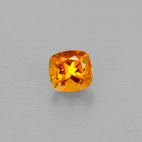 Clinohumita laranja natural 0,40ct, almofada cortada, VS