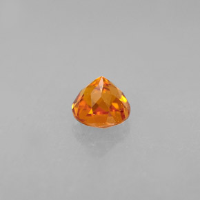Clinohumita laranja natural 0,43ct, corte redondo, VS