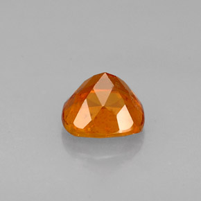 Clinohumita laranja natural 0,60ct, almofada cortada, VS-SI