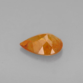 Clinohumita laranja natural 0,73ct, formato de pêra, VS-SI