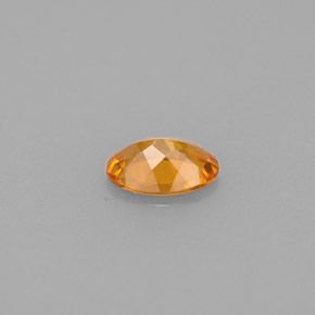 Clinohumita laranja natural 0,42ct, corte oval, VS