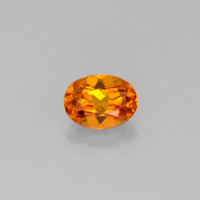 Clinohumita laranja natural 0,44ct, corte oval, VS