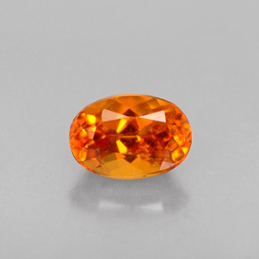 Clinohumita laranja natural 0,45ct, corte oval, VS