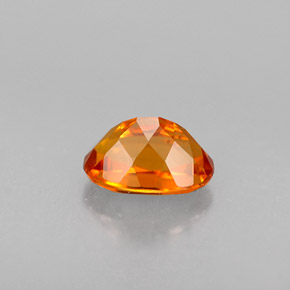 Clinohumita laranja natural 0,45ct, corte oval, VS