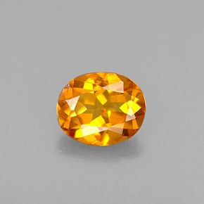 Clinohumita laranja natural 0,41ct, corte oval, VS