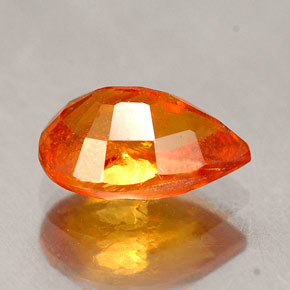 Clinohumita Amarelo alaranjado Natural 1.75ct, Formato de pêra, SI