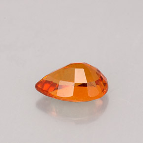 Clinohumita Amarelo alaranjado Natural 0.97ct, Formato de pêra, VS