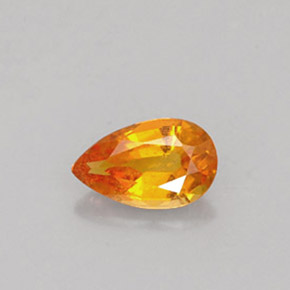 Clinohumita laranja natural 0,58ct, formato de pêra, VS-SI