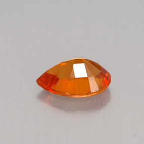 Clinohumita laranja natural 0,98ct, formato de pêra, VS-SI