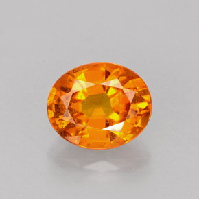 Clinohumita laranja natural 1,17ct, corte oval, VS-SI