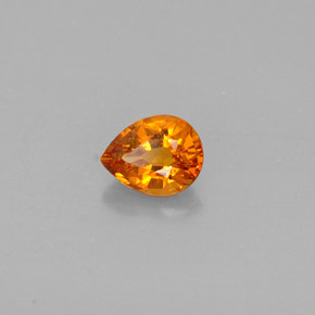 Clinohumita laranja natural 0,61ct, formato de pêra, SI
