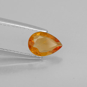 Clinohumita laranja natural 0,55ct, formato de pêra, SI