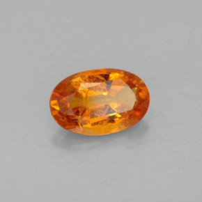 Clinohumita laranja natural 1,42ct, corte oval, SI