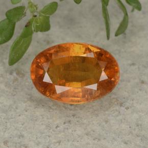 Clinohumita laranja natural 1,14ct, corte oval, VS-SI