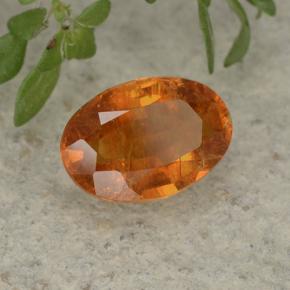 Clinohumita laranja natural 1,14ct, corte oval, VS-SI