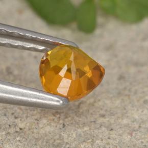 Clinohumita laranja natural 0,46ct, formato de pêra, VS-SI