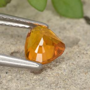 Clinohumita Amarelo alaranjado Natural 0.63ct, Formato de pêra, VS-SI