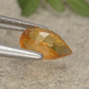 Clinohumita Amarelo alaranjado Natural 0.60ct, Formato de pêra, VS-SI