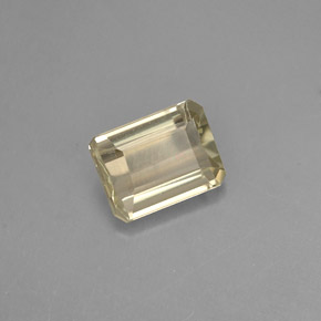 Diasporo de mudança de cor  natural 0,84ct, corte esmeralda, VS