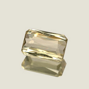 Diasporo de mudança de cor  natural 0,95ct, corte esmeralda, VVS-VS